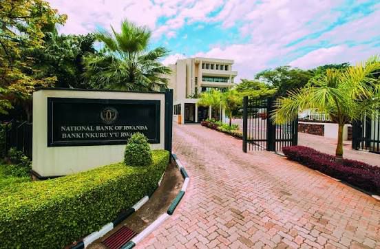 居,然‘智’家：公司实际控制人由汪林朋先生变更为杨芳女士