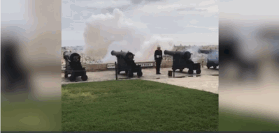 中—兴通讯<半>年报：营收715.5亿元，同比增长14.5%