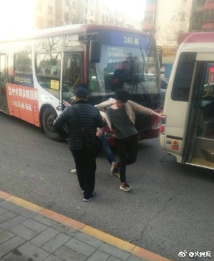 公告 :| 一品红左卡尼汀口服溶液获批上市