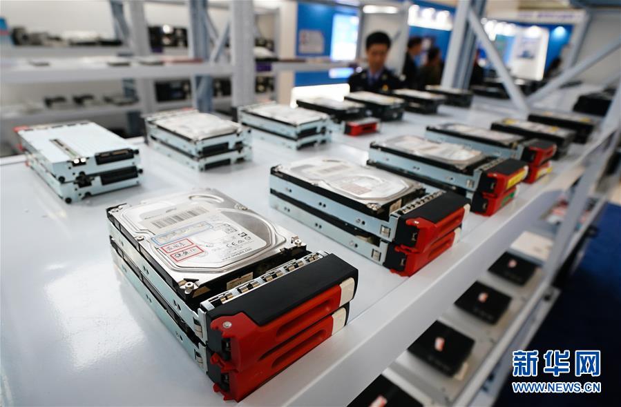 用:AI重构代账行业！畅捷通重磅发布AI智能财税解决方案“易报税”