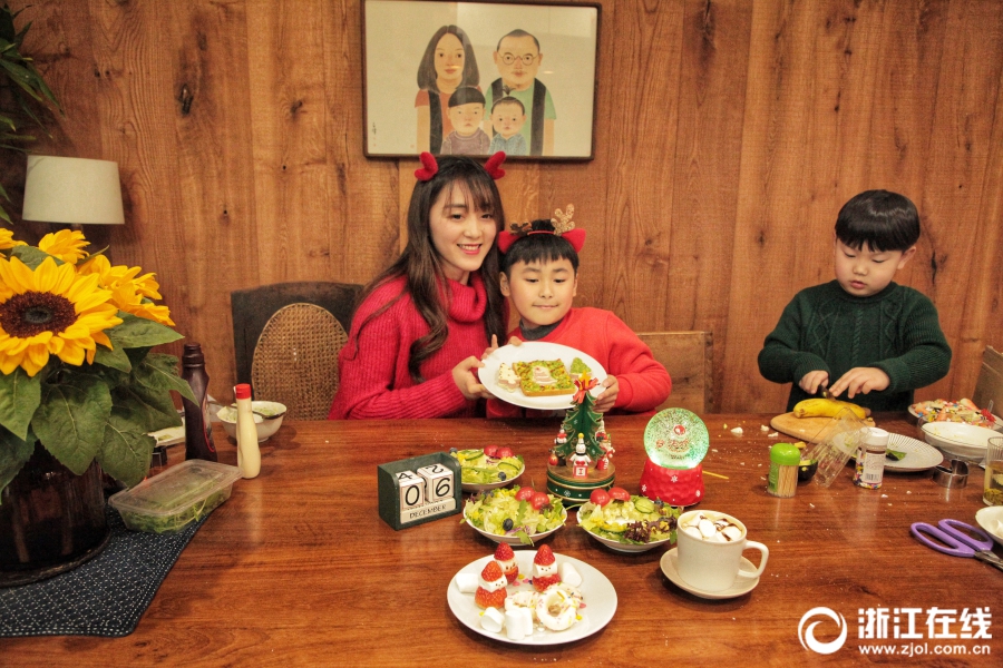 邮储<银>行柳州市柳南支行为小微企业送上“融资及时雨”