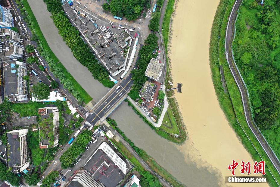 超微,电脑!早盘上涨3.7%