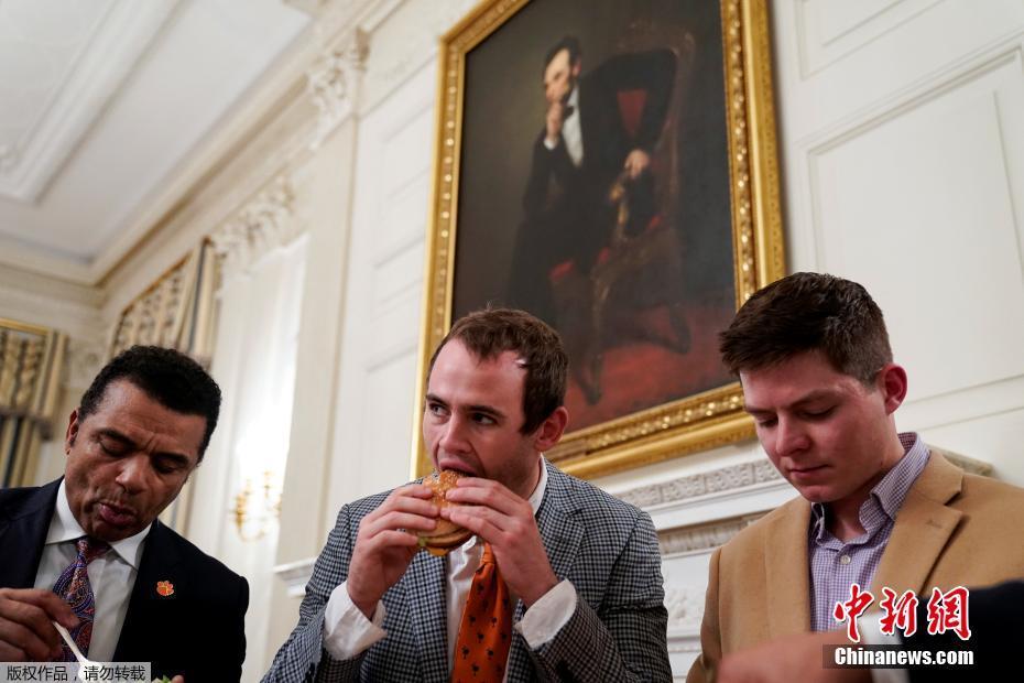 兴化股份：;子公司兴化化工主营产品中合成氨的设计产能为30万吨/年