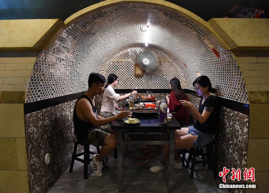 中国生物科技?服务附!属获授本金最高为1.8亿元的贷款