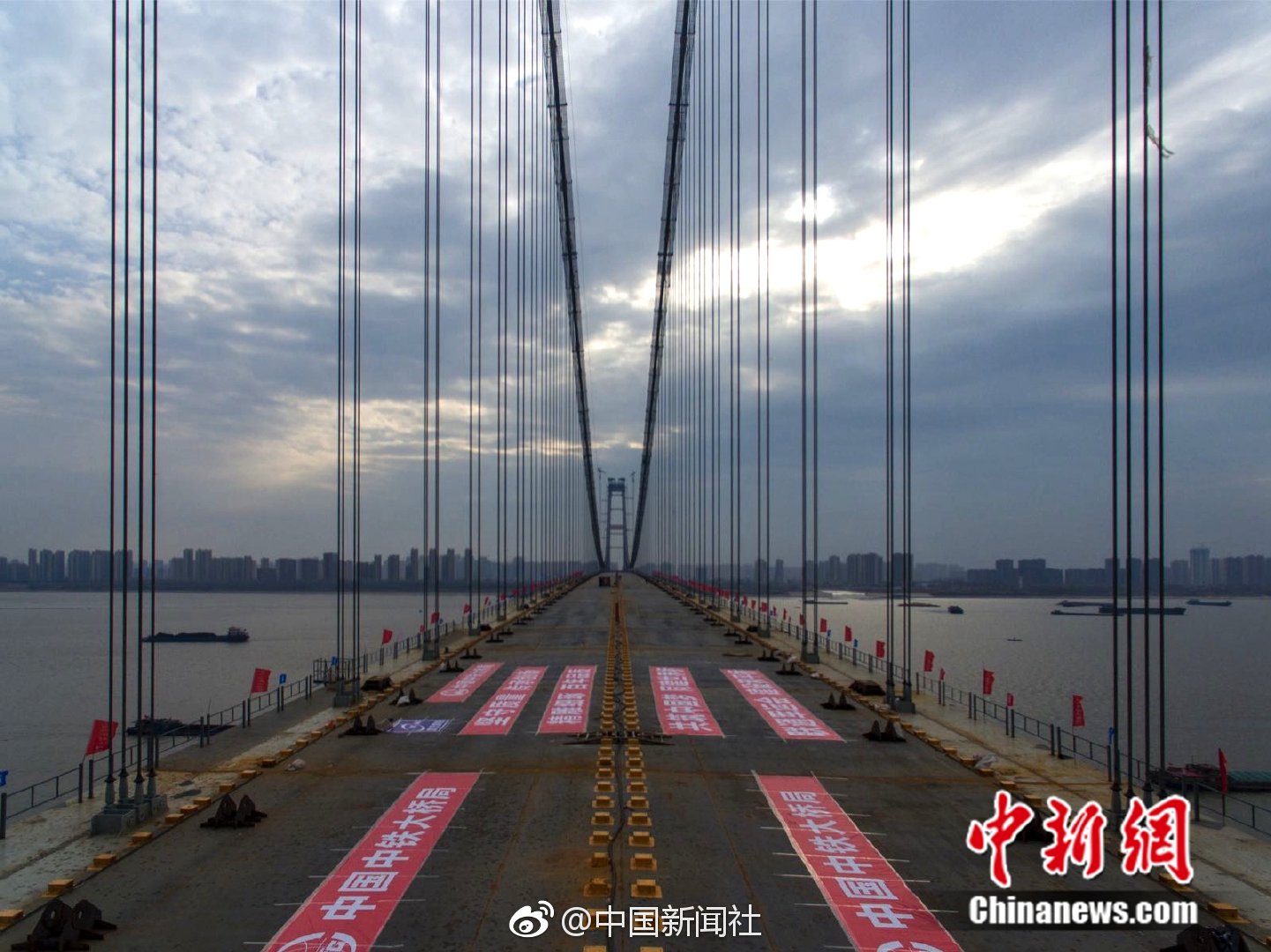 原油：油价变动不大 交易员评估美国制裁的影响