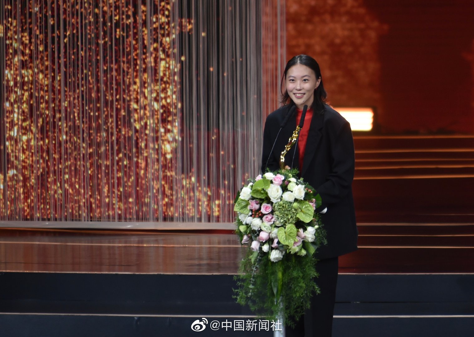 A股越!是<奖>励“专一赛道”，我为什么越信任“均衡”？