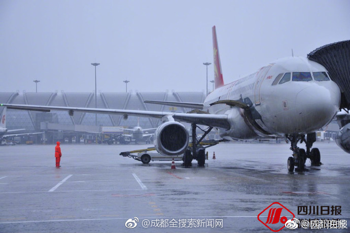 北京暴雨灾:害 华为手机卫星通信用户数大涨10倍以上