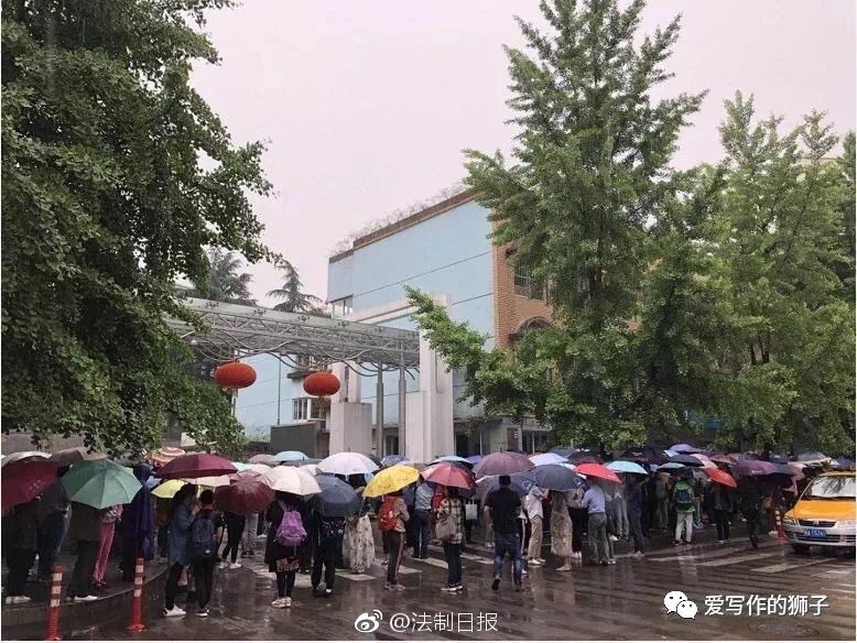 神,华外购煤开始下调煤炭期现价格震荡运行