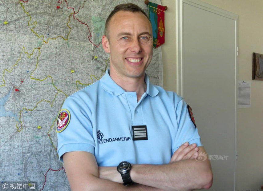 从共<识>转‘向’价值深耕，AI推动数字化转型新范式