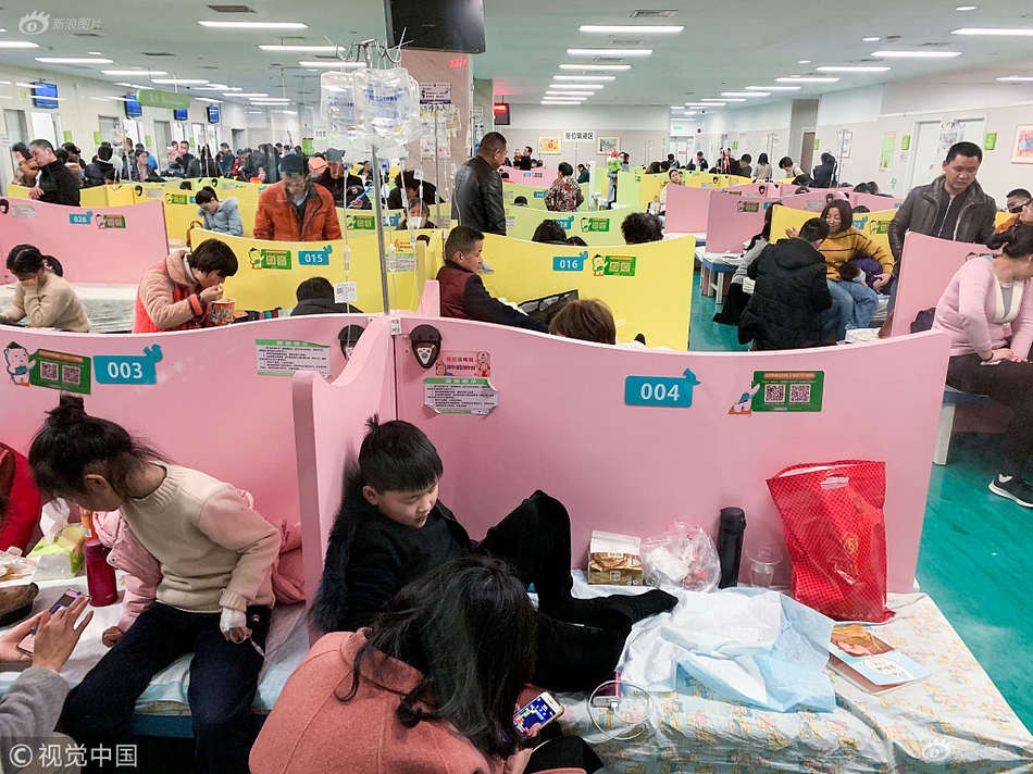 谷‘歌’可能失去:260亿美元搜索合同 分析师称或助推其AI发展