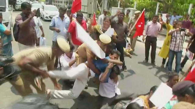 华;为昇腾峰会召.开！东方国信20CM涨停，IT服务概念股强势领涨，信创ETF基金（562030）盘中拉升1．2%