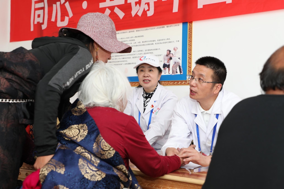 金融监管总局向;东<：>正研究制定科技保险高质量发展指导意见