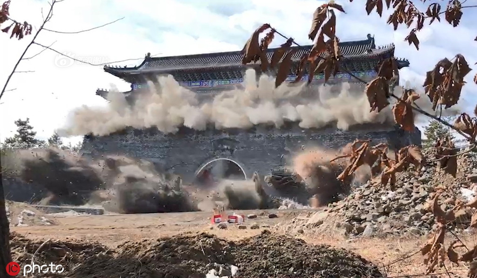 英伟达<周>二早盘下跌2.2%，其投资OpenAI消息引发投资者怀疑