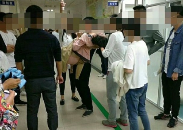 中关村<科>技租赁就数据通讯业务相关资产订立融资租赁协议