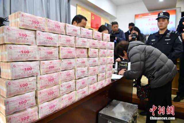 拟:10股派4<元>！“安防茅”董事长提议分红