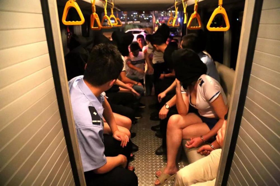 倍轻‘松’实控人马学军询价转让255万股 套现超6000万元