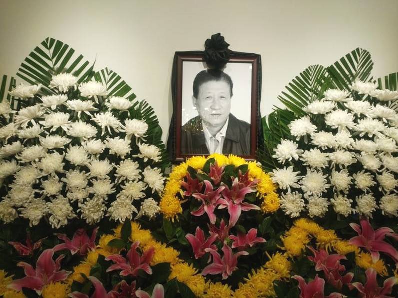 甲骨?文复兴启示：老巨头如何穿越新周期 丨小白商业观