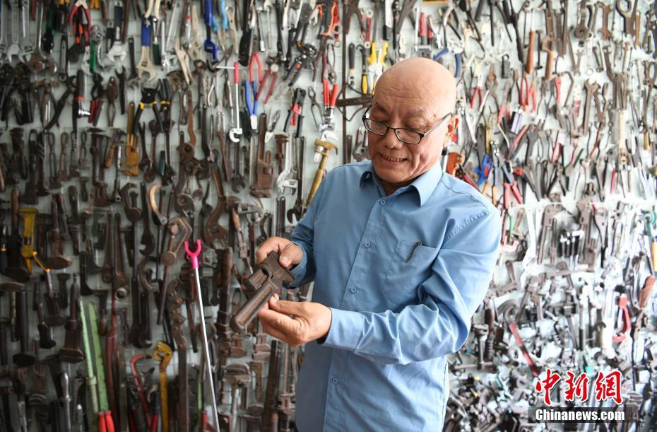 二六三：—截至11月20日公司股东人数为155086户