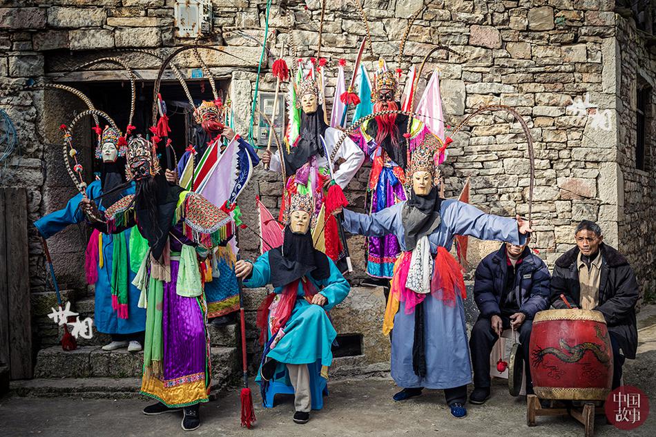 股东户数降‘幅’榜：12股最新股东户数降逾一成