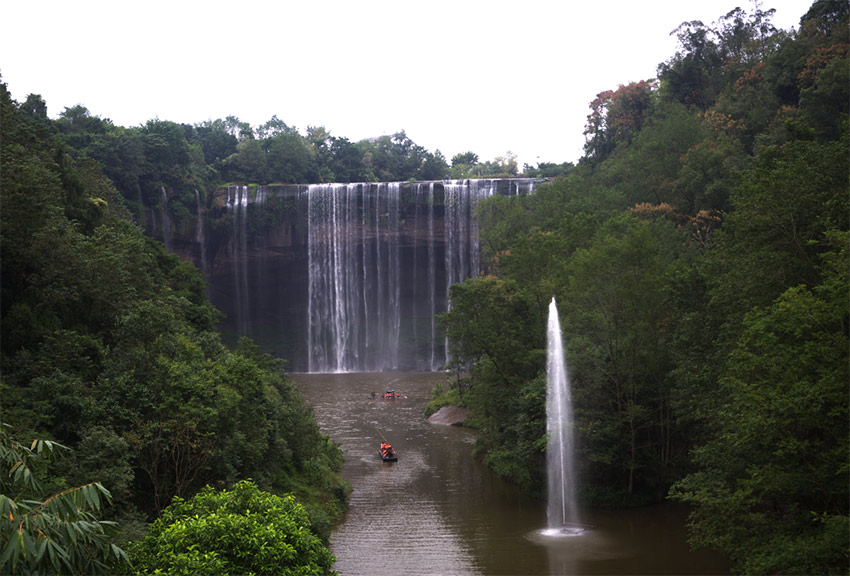 市场?认可度不够？消息称国内某厂轻薄 A—ir 手机项目已暂停，原定明年上半年上市