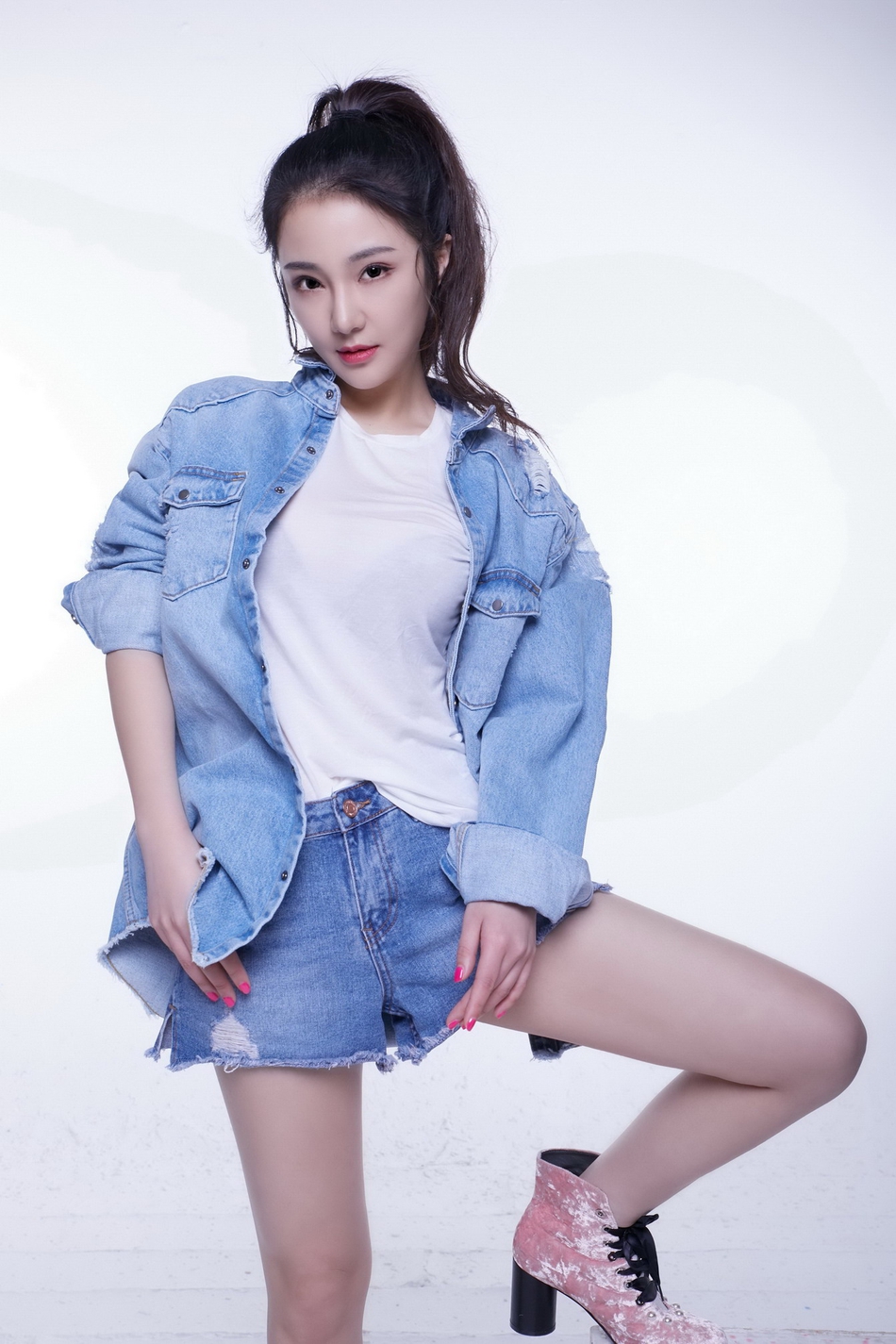 8月.22日欣天科技发布公告，股东减持245.19万股