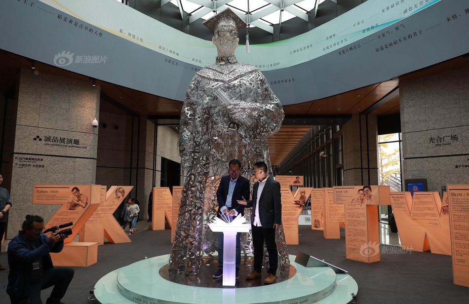 钉钉推;出.下一代AI办公应用形态“钉钉ONE”