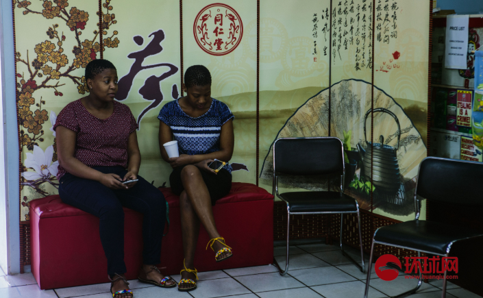 圣路易—斯联储行长称降息支持了就业市场，关税对通胀影响明年下半年将开始消退