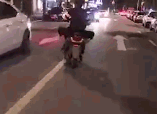 富国?基金一基金产品十年仍亏近40%，567%高换手+经理更换频繁亏掉基民信任，总经理陈戈难掩管理职责？