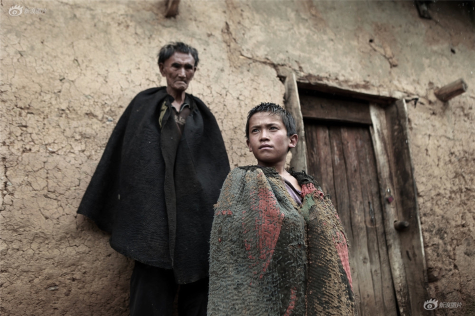 富国银行：视<任>何回!调为“买入机会”