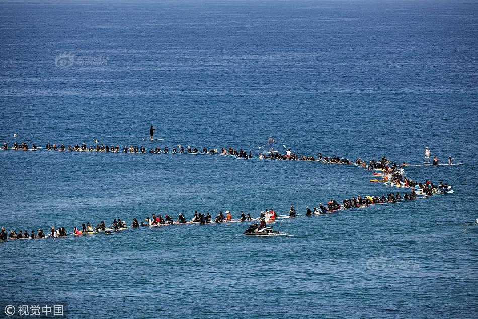 中;国海洋石油：周心怀辞任执行董事、副董事长及首席执行官
