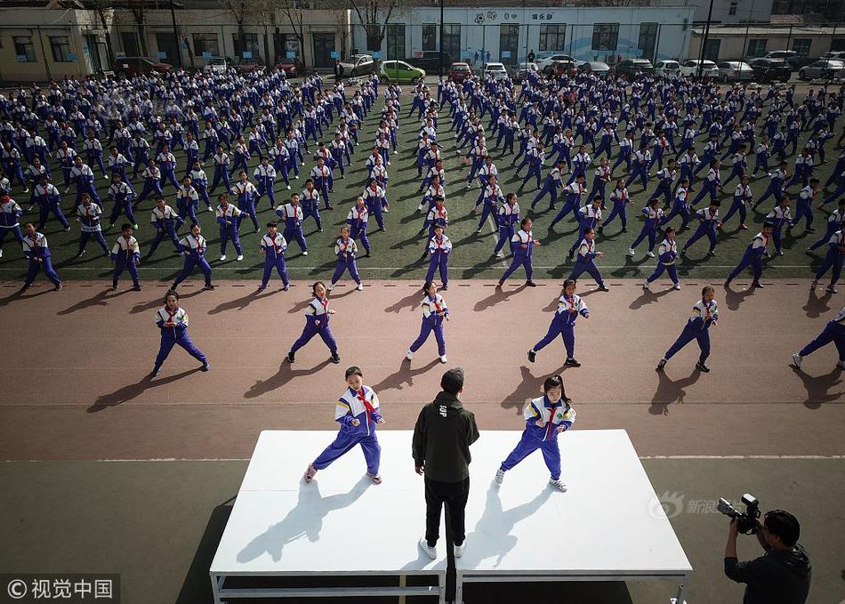 广和通：稳定价格行动、稳<定>价格期结束及超额配股权失效