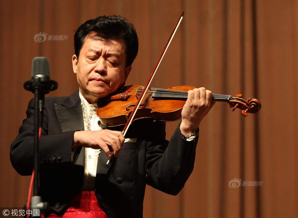 单:日狂揽6.8亿元，顶流银行ETF（512800）资金面现拐点信号，银行股集体走强，招商银行涨超2%