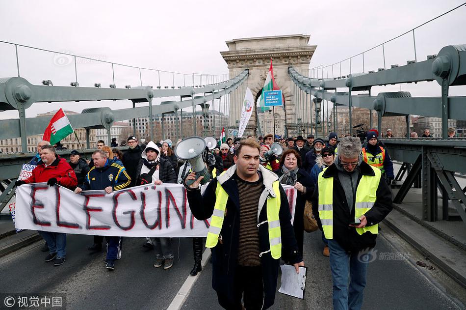 创新<药>强力反包，多股狂飙逾10%！港股通创新药ETF（520880）进攻力MAX，放量大涨4.52%创收盘新高