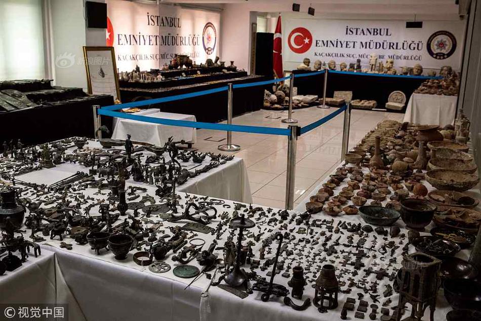 野村唱;多中际旭创：1.6T光模块上行周期“不可替代的赢家”！