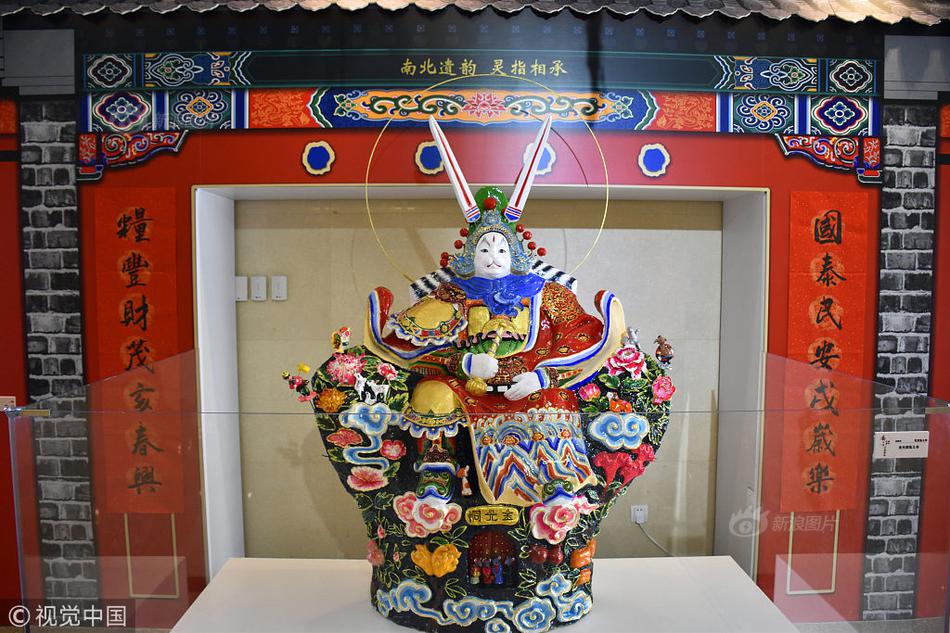 GU中国首.店清仓，:优衣库“亲妹妹”败退中国？ 官方回应！｜BUG