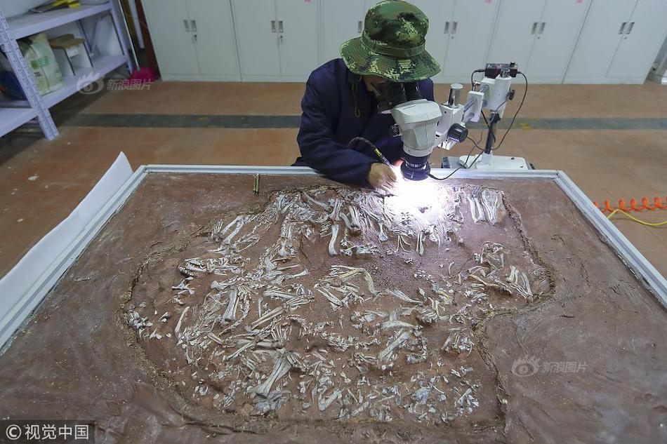 美联储周<三>隔夜逆回购协议（RRP）使用规模为919.66亿美元，上个交易日报843.56亿美元