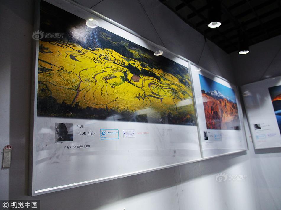 江西晟运能源储能制造基地项目顺利完成首根钢柱吊装