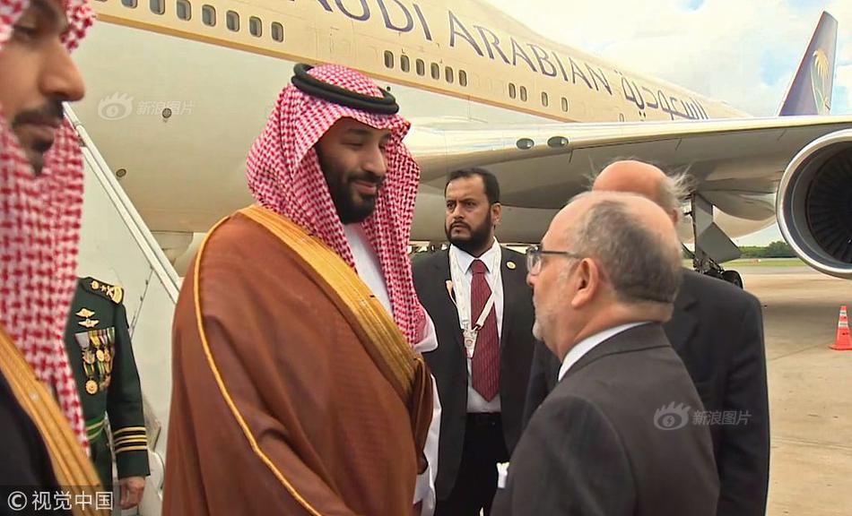 文娱用!品业CFO群体观察：晨光股份汤先保188万领跑 海伦钢琴金江锋年薪25万处于末位