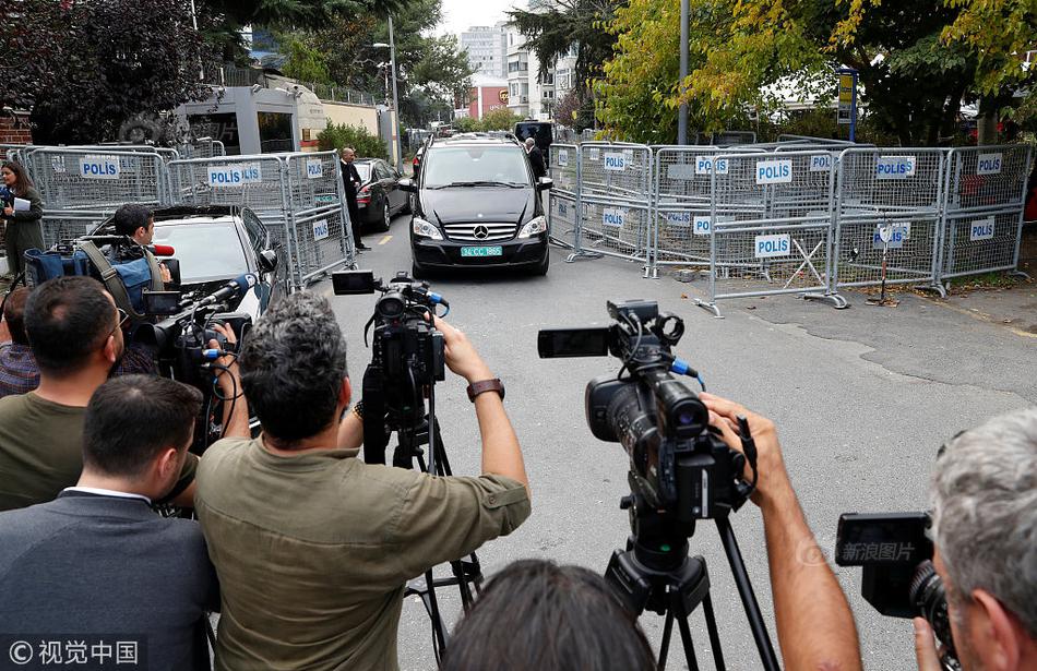 美!明?星投资人警告：如果特朗普得以“设定”利率，将出现恶性通胀！