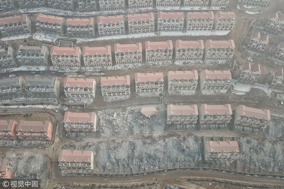 电子行业今日跌1.42% ‘主’力资金净流出106.49亿元