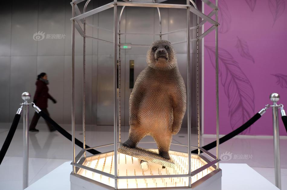 日本债务“<死>亡螺旋”警报拉响！日银狂买背后是日元的牺牲？