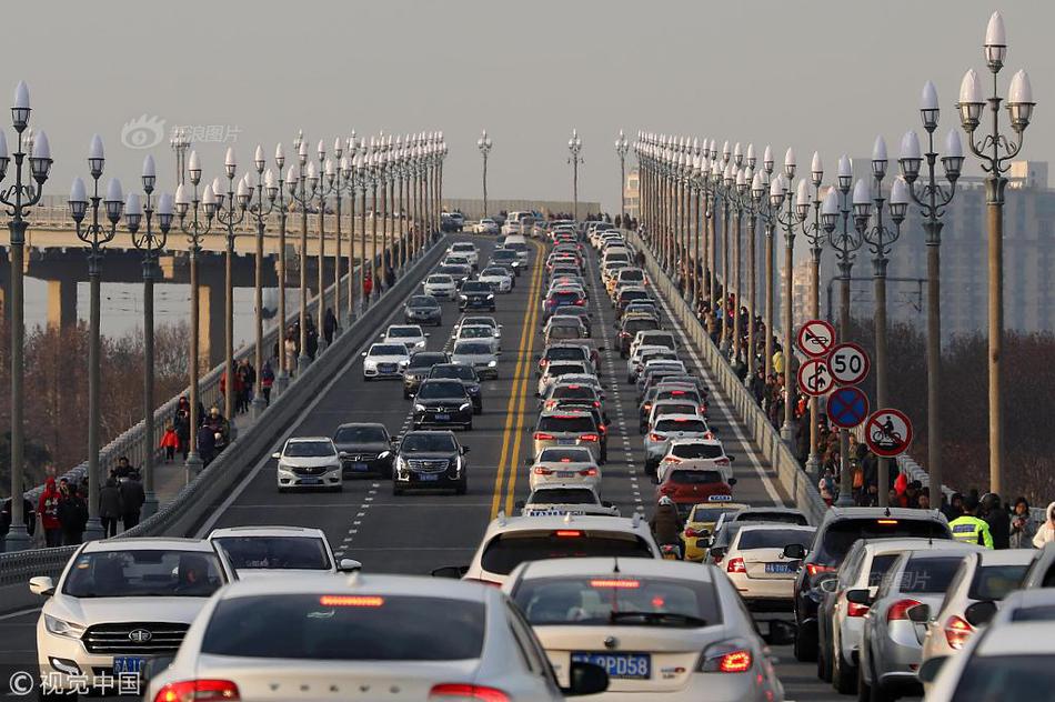 百<度>Q3财报：AI业务增长超50% 萝卜快跑季度单量增长212%