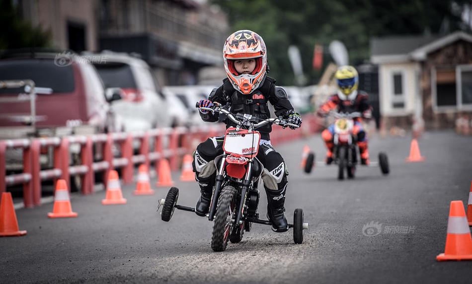 百—度集团-:SW拟发行本金总额为44亿元的优先票据