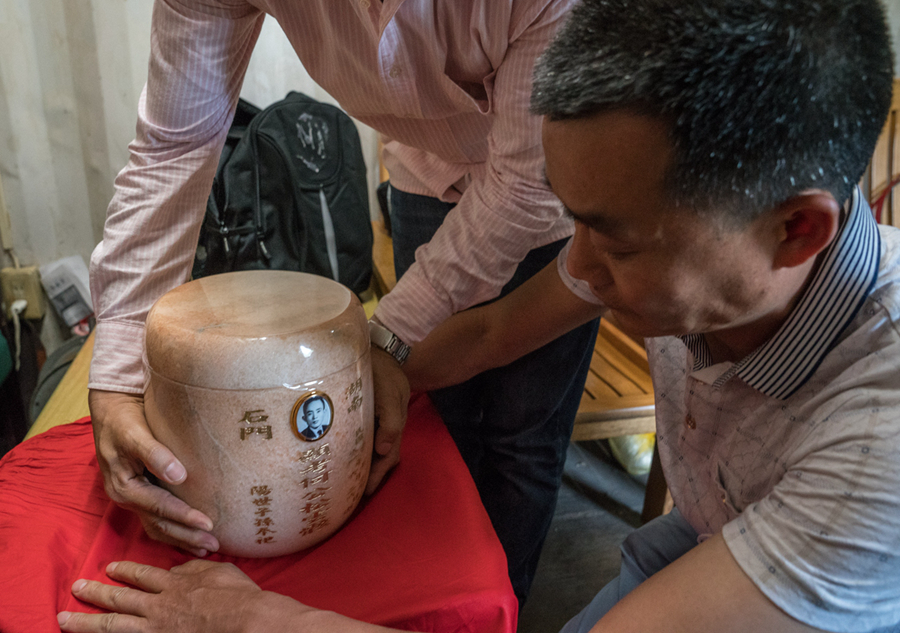 相<爱>相杀,的内卷时代，TCL与海信贴脸竞争