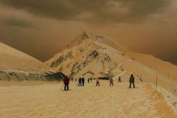 港股?生物医药股延续涨势，再鼎医药涨超6%