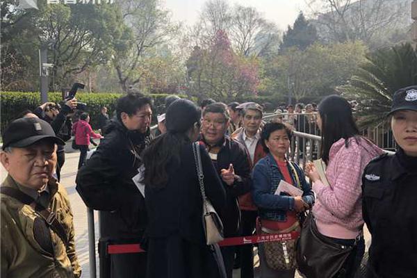 长城;基金汪立：资金合力仍待新一轮产业催化