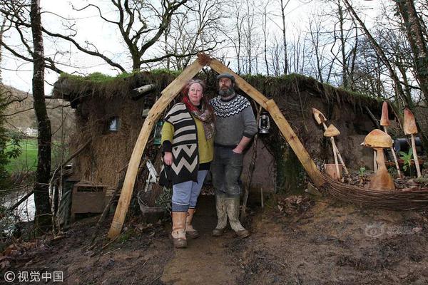 美媒.：特朗普—施压高市别在台湾问题上挑衅