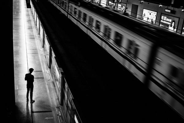 续航720公里！李:想：理想i6搭载全新5C磷酸铁锂电池 像开油车一样没有续航焦虑