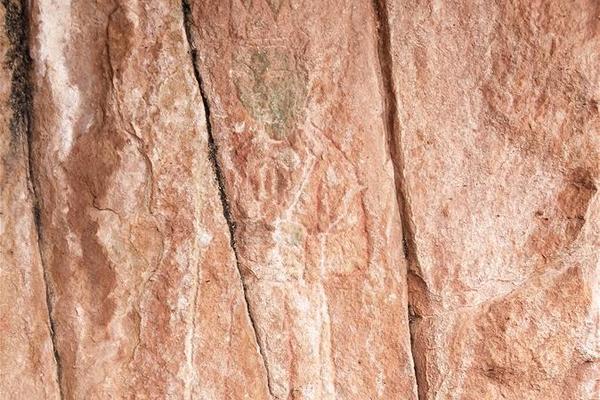 收盘：!美股涨跌.不一 纳指与标普指数再创新高