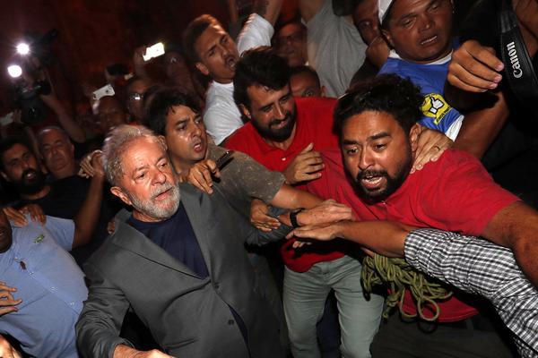 中铝国际;(02068.HK)回落逾10%